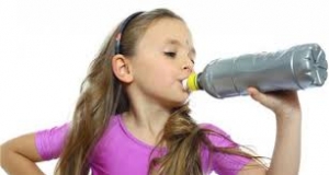 Tomar energético pode ser perigoso, especialmente para crianças e jovens
